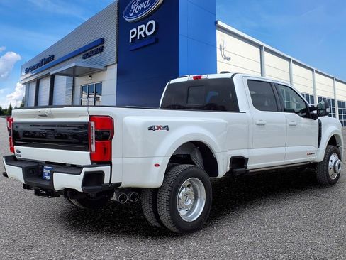 New 2025 Ford F450 Platinum image 26