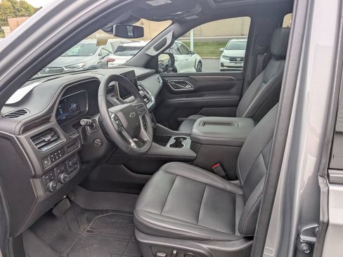 Used 2023 Chevrolet Tahoe Z71 w/ Luxury Package AWD/4WD image 14