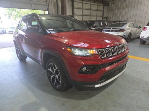 Used 2025 Jeep Compass Limited AWD/4WD image 6