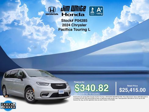 Used 2024 Chrysler Pacifica Touring-L FWD image 3