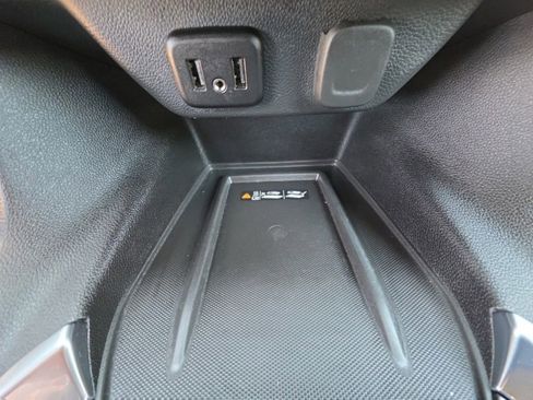 Used 2023 Chevrolet Traverse LT AWD/4WD image 19