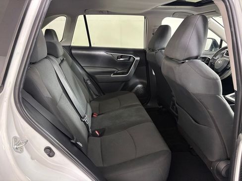 Used 2019 Toyota RAV4 XLE FWD image 40