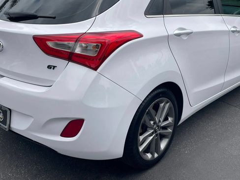 Used 2016 Hyundai Elantra GT w/ Option Group 03 FWD image 15