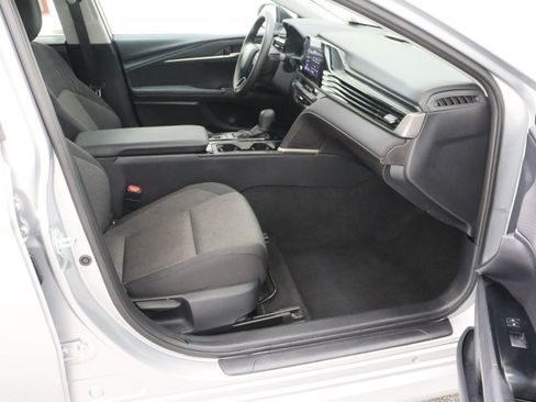 Used 2025 Toyota Camry LE w/ Convenience Package FWD image 37