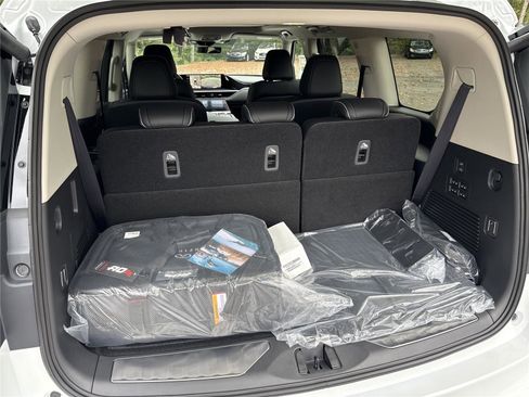 New 2026 INFINITI QX80 Luxe w/ Cargo Package image 50