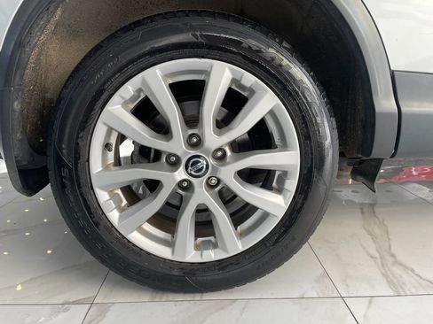 Used 2020 Nissan Rogue Sport SV AWD/4WD image 26