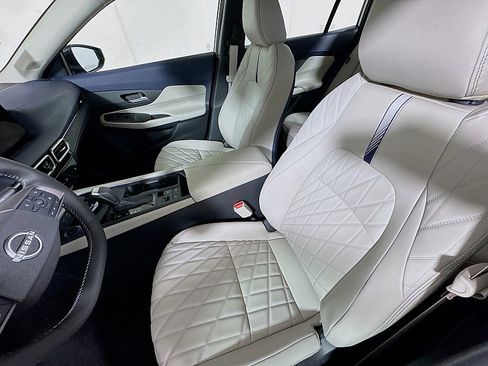 New 2026 Nissan Sentra SL w/ Floor Mat Package FWD image 11