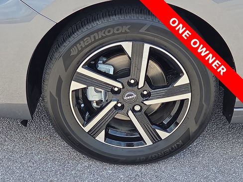 Used 2025 Nissan Sentra SV FWD image 7