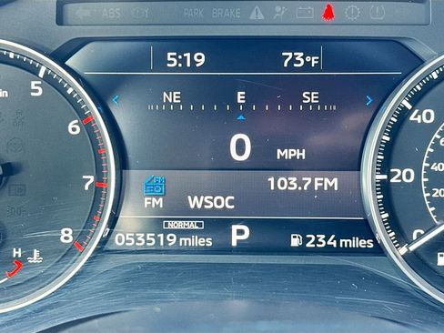 Used 2024 Mitsubishi Outlander SE AWD/4WD image 15