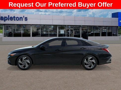 New 2026 Hyundai Elantra SEL Sport Premium FWD image 3