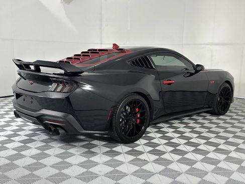 Used 2024 Ford Mustang GT Premium RWD image 8