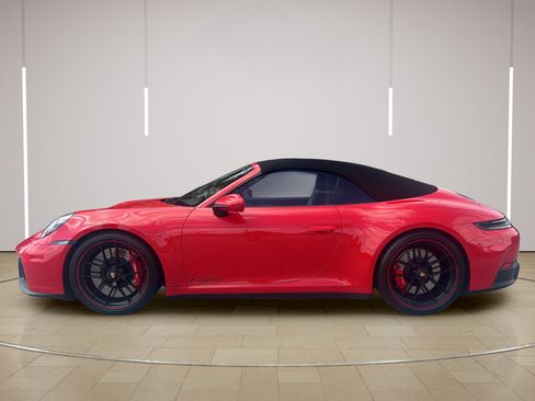 Certified 2026 Porsche 911 Carrera 4 GTS AWD/4WD image 2