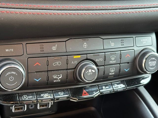 Used 2025 Dodge Durango GT w/ Blacktop Package AWD/4WD image 25