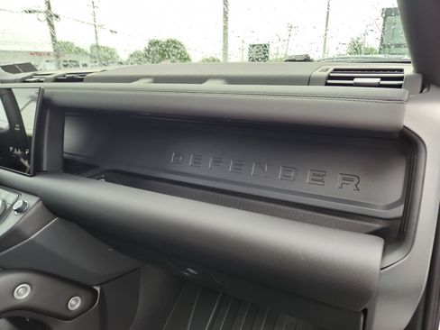 Used 2025 Land Rover Defender 110 S AWD/4WD image 17