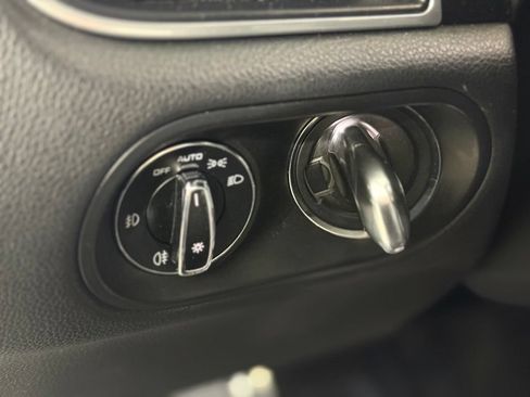 Used 2017 Porsche Macan S AWD/4WD image 19