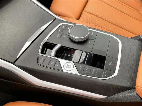 Used 2023 BMW 330i xDrive Sedan w/ Premium Package image 16