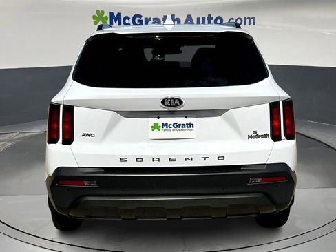 Used 2021 Kia Sorento S image 5