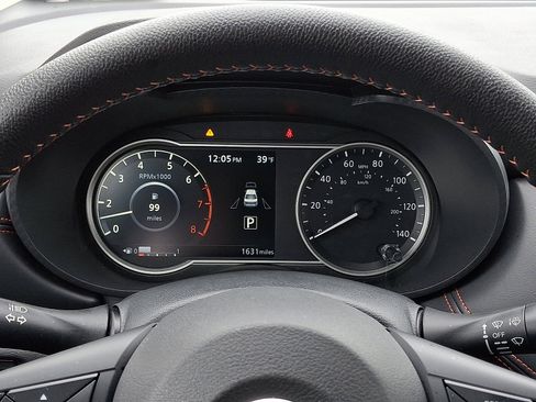 Certified 2025 Nissan Versa SR w/ Trunk Package image 22