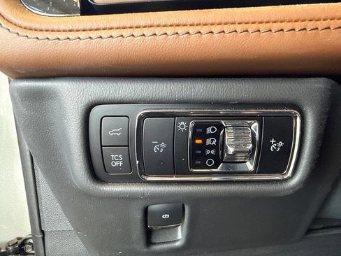 Certified 2023 Lincoln Nautilus Reserve AWD/4WD image 14