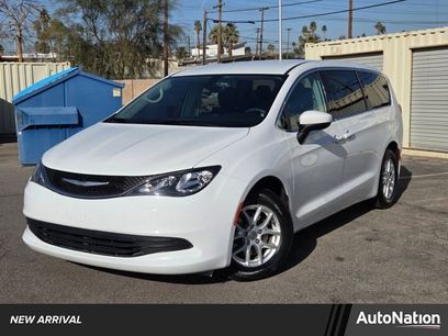 Used 2017 Chrysler Pacifica LX