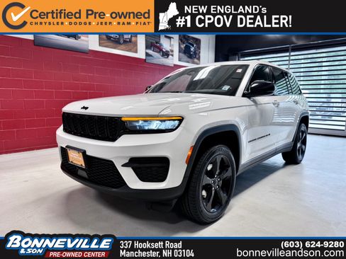 Used 2023 Jeep Grand Cherokee Altitude AWD/4WD image 1