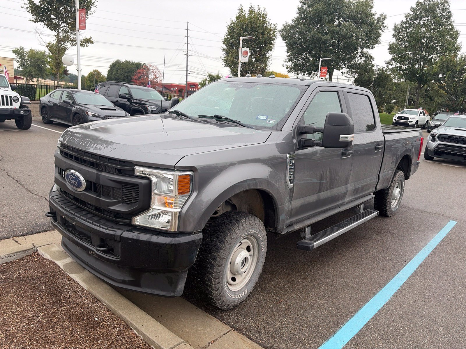 Used 2022 Ford F250 XL w/ Power Equipment Group AWD/4WD image 2