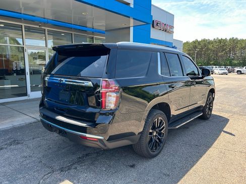 Used 2022 Chevrolet Tahoe LT w/ LT Signature Package AWD/4WD image 4
