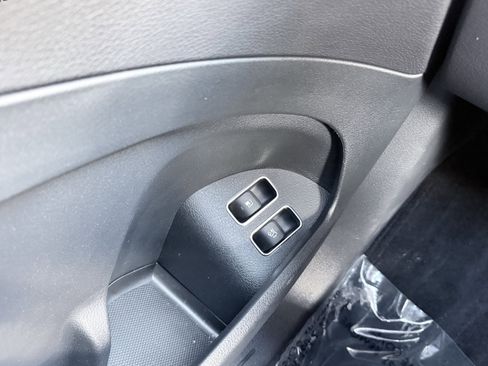 Used 2025 Mercedes-Benz GLE 450e 4MATIC w/ AMG Line Exterior image 85