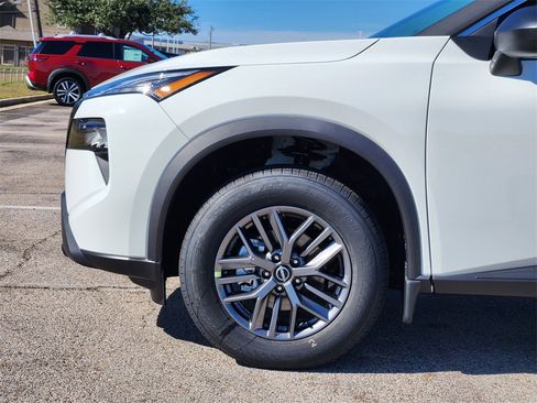 New 2026 Nissan Rogue S image 6