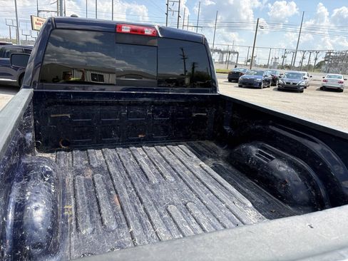Used 2017 RAM 1500 Classic SLT AWD/4WD image 13