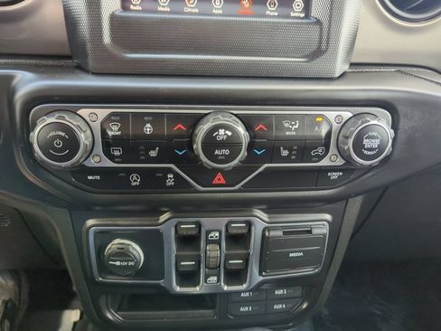 Used 2021 Jeep Gladiator Sport AWD/4WD image 23
