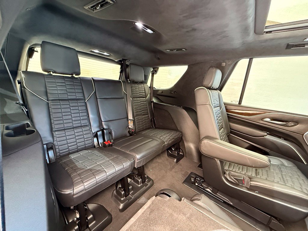 Used 2024 Cadillac Escalade Sport Platinum w/ LPO, ONYX Package AWD/4WD image 18
