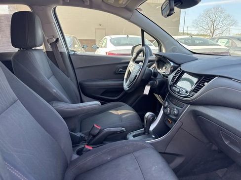 Used 2018 Chevrolet Trax LT image 13