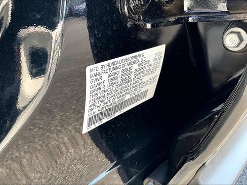Used 2024 Acura MDX SH-AWD w/ Advance Package image 16