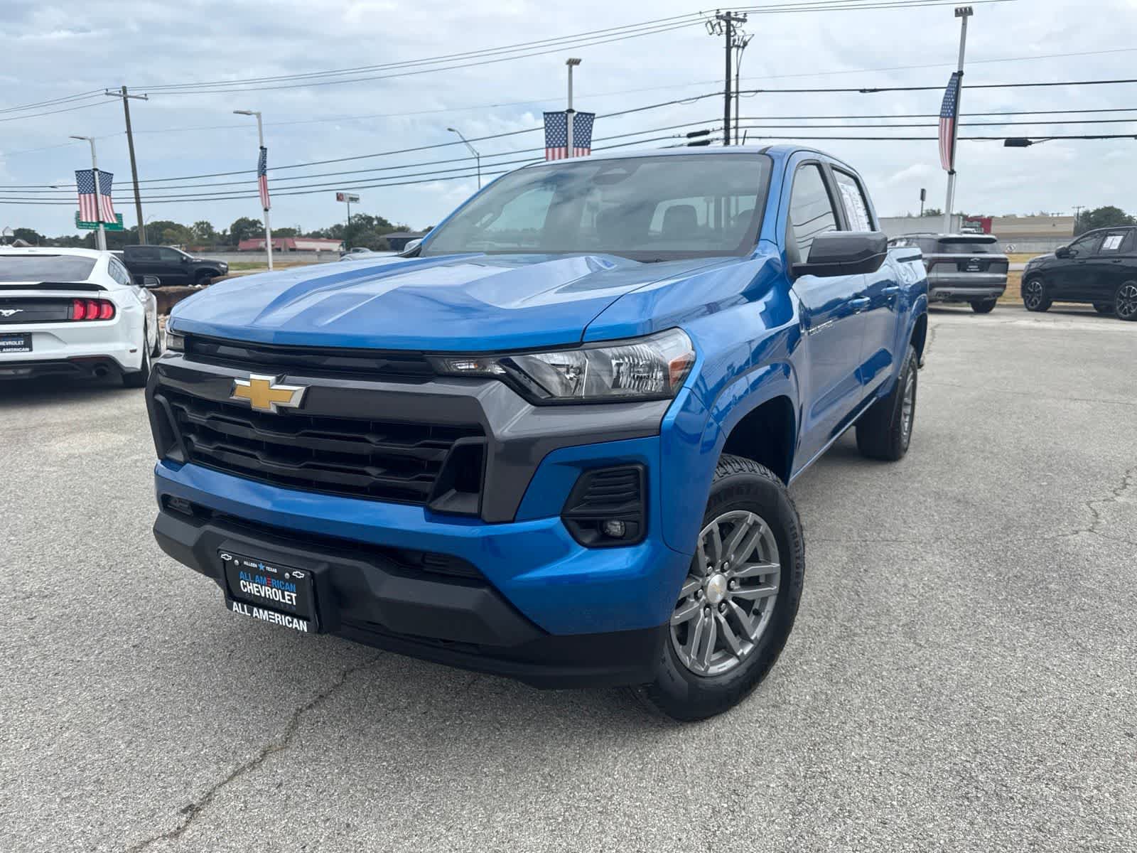 Used 2024 Chevrolet Colorado LT w/ LT Convenience Package AWD/4WD image 1