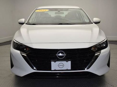 Certified 2025 Nissan Sentra SV FWD image 2