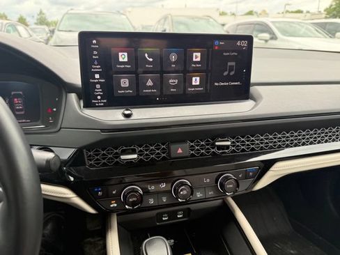 Used 2024 Honda Accord Touring image 7