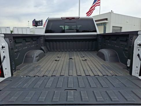 Used 2022 GMC Sierra 3500 Denali w/ Denali Ultimate Package AWD/4WD image 29