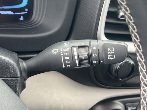 Certified 2023 Hyundai Venue SEL w/ Cargo Package image 22