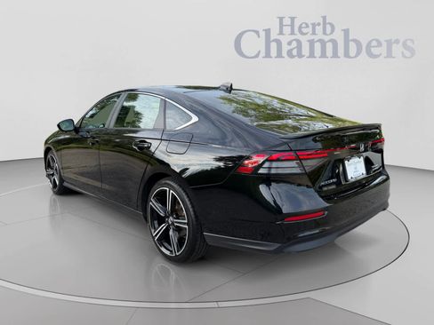Used 2024 Honda Accord Sport image 3