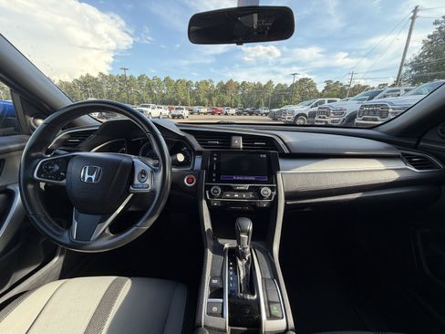 Used 2018 Honda Civic EX-T image 7
