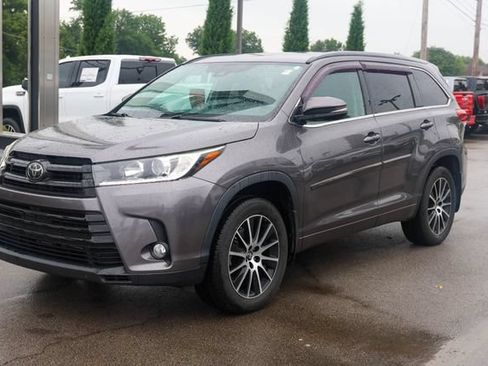 Used 2018 Toyota Highlander SE w/ Protection Package #3 AWD/4WD image 28