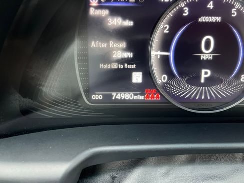 Used 2024 Lexus ES 350 w/ Premium Package image 17