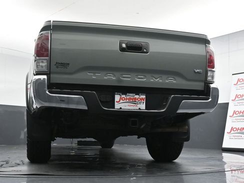 Used 2023 Toyota Tacoma TRD Off-Road image 32