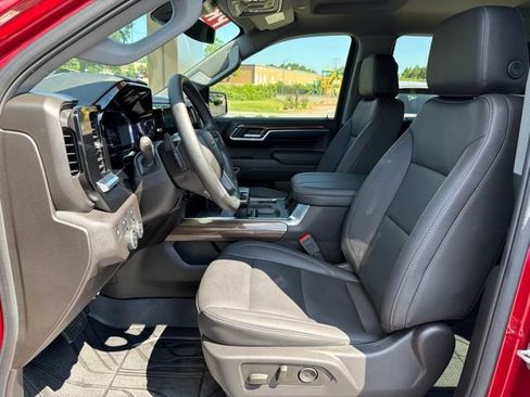 Used 2025 Chevrolet Silverado 1500 RST w/ Convenience Package II AWD/4WD image 22
