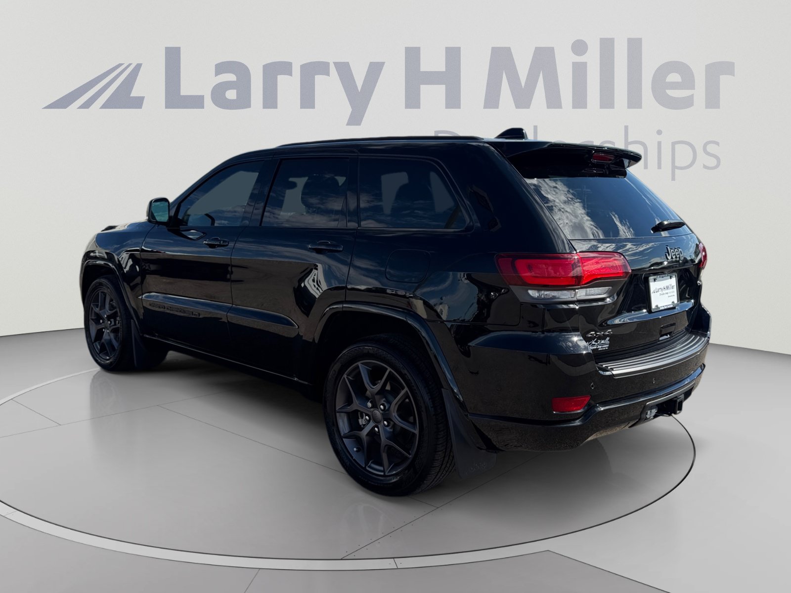 Used 2021 Jeep Grand Cherokee Limited w/ Quick Order Package 28K 80th AWD/4WD image 3