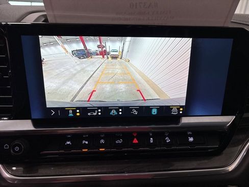 Used 2022 Chevrolet Silverado 1500 LTZ w/ LTZ Premium Package image 27