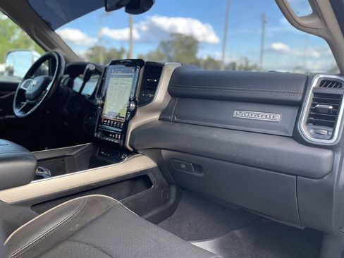 Used 2019 RAM 2500 Laramie AWD/4WD image 17