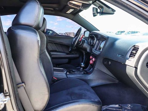 Used 2017 Dodge Charger R/T Scat Pack w/ Technology Group image 18