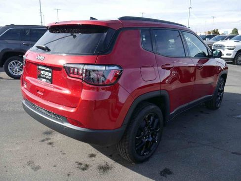 New 2026 Jeep Compass Latitude AWD/4WD image 18